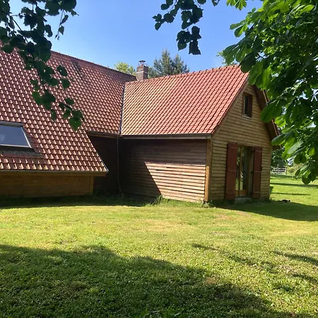 La Petite Maison Sur La Colline